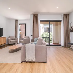 Limehome Barcelona Placa Pirineus , L’Hospitalet de Llobregat Hiszpania