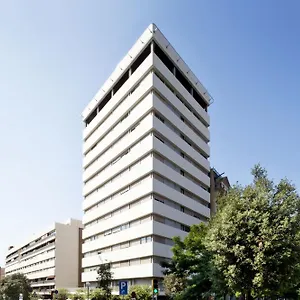 Residencia Universitaria Resa Lesseps , Barcelona Hiszpania